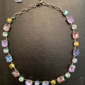 Gorgeous Mariana necklace.